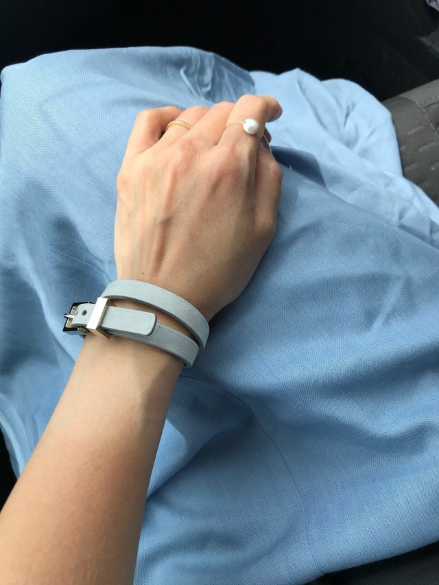 プティローブノア―で新たに購入した、メゾンボワネとのコラボレザーブレスレットが最近のスタメン小物。