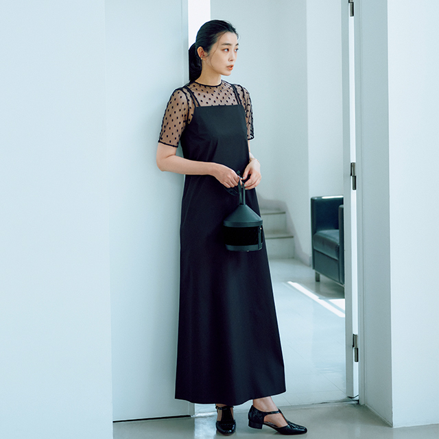 Aラインのミニマルブラックは ほんのり甘い雰囲気がいい