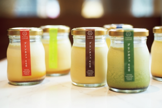448プリン¥430、昭和プリン¥400、黒糖¥450、抹茶¥450など