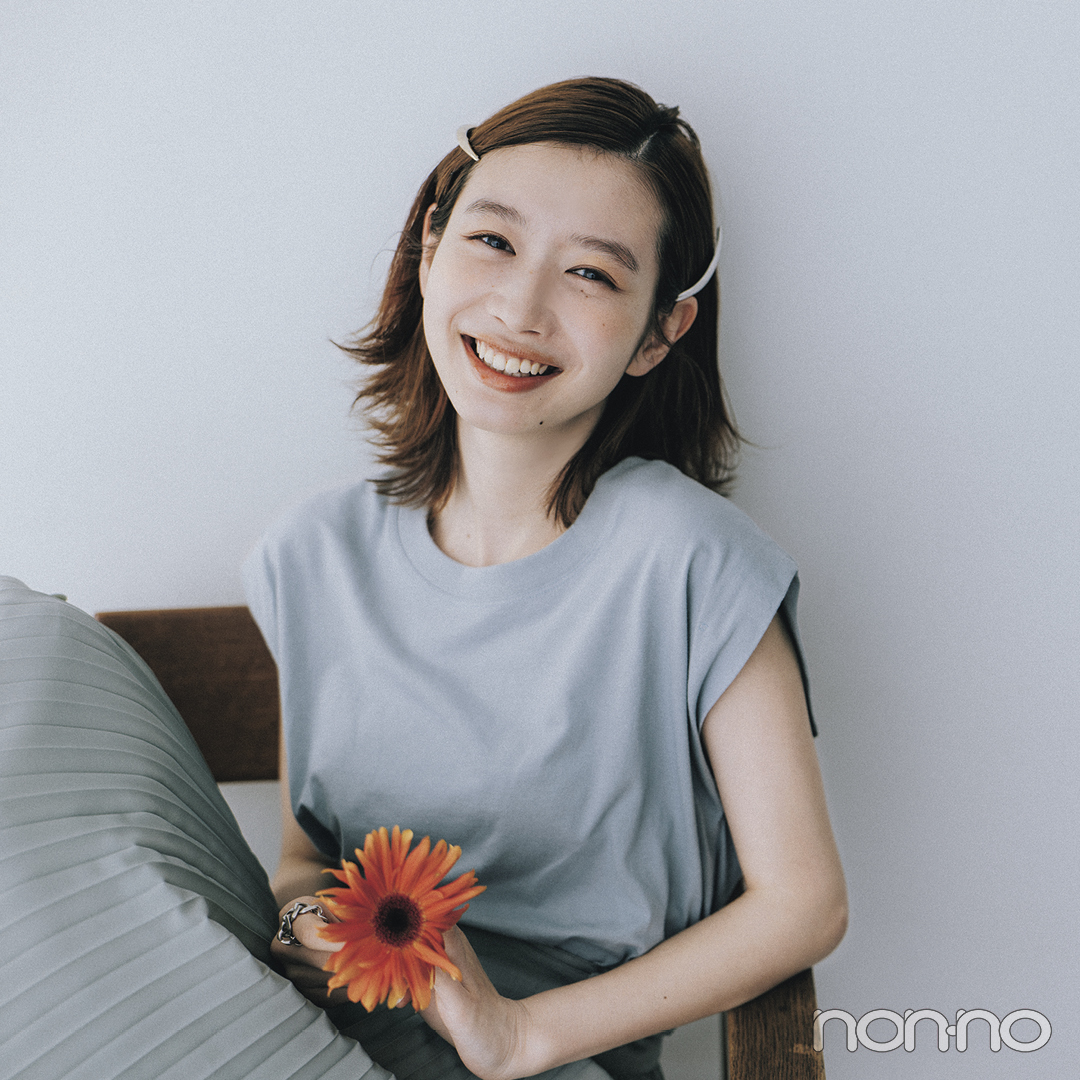 岡本夏美の「メタルコームアレンジ」のモデルカット1