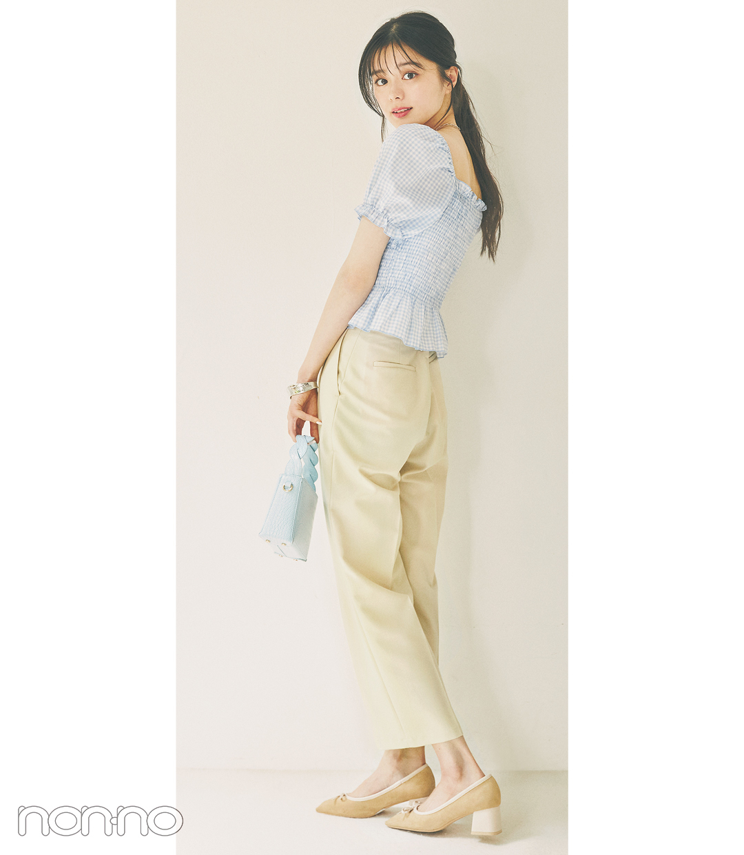 紺野彩夏の好感度ガーリーなパステル派モデルカット12−2