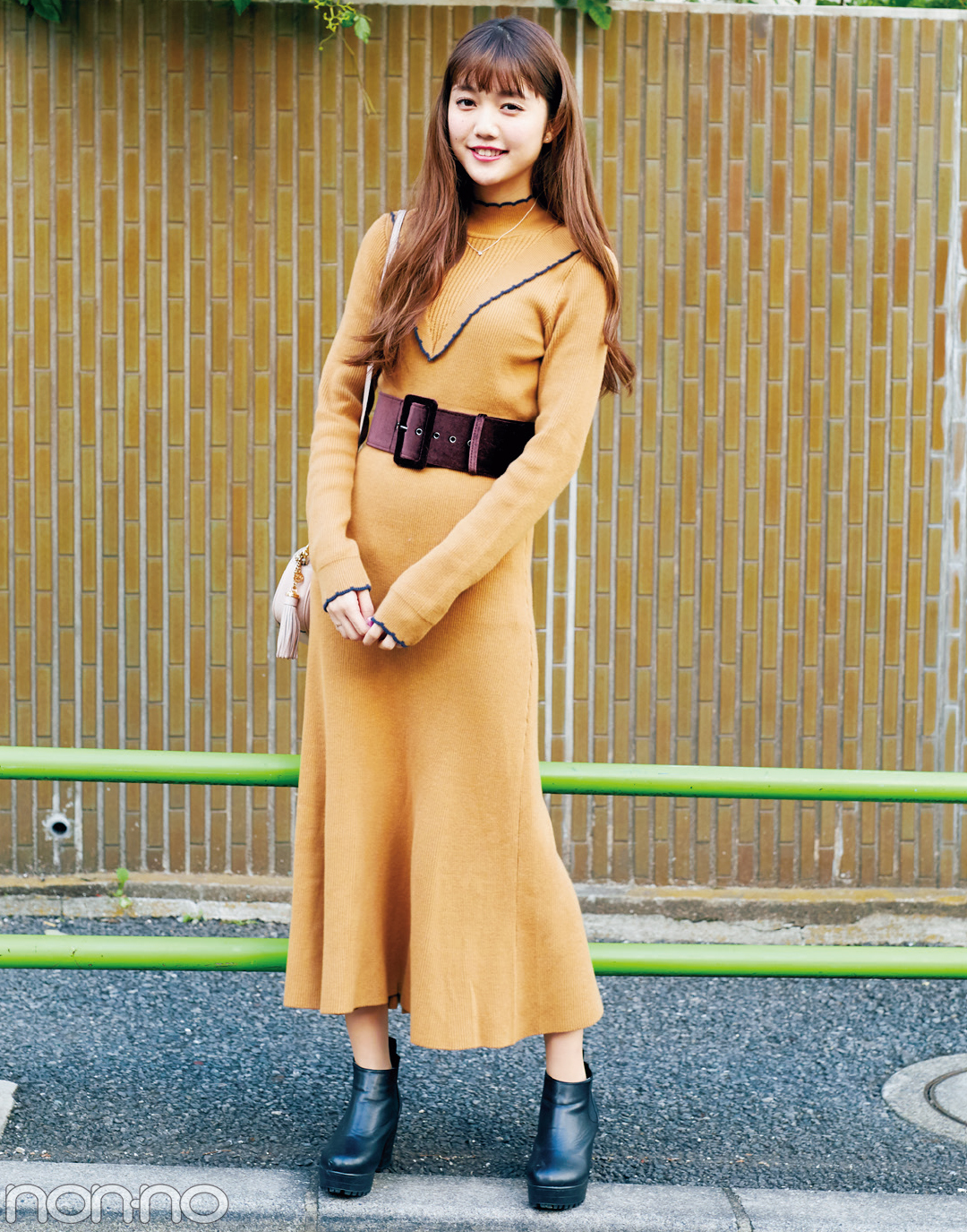 モデルのバッグの中身が見たい! 岡田紗佳&松川菜々花の私物を拝見♡ _1_4