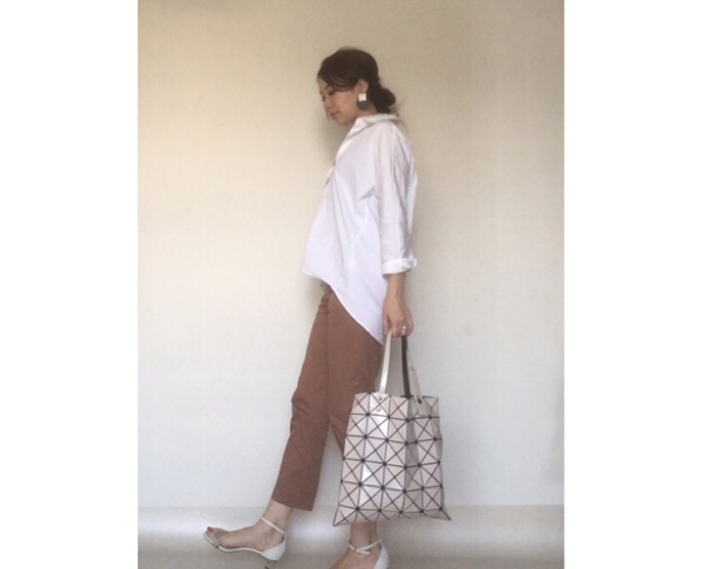 友人とランチの日。ZARAのBIG白シャツ