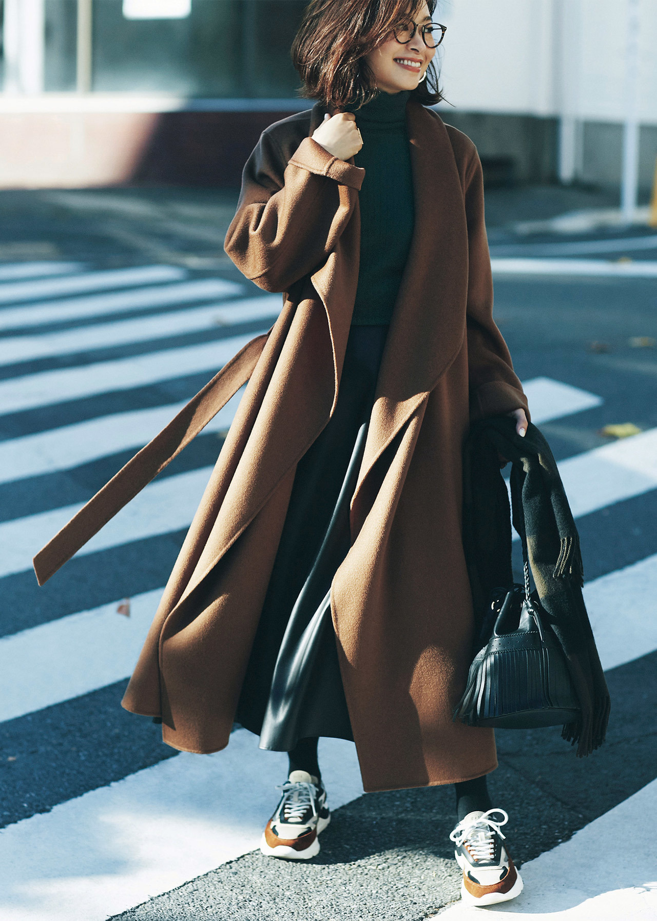 ブラウン系のスニーカーは私の服に合わせやすく便利