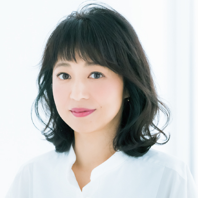 鎖骨がきれいに見える髪の長さが人気 初夏のショート ボブヘア 50代髪型人気ランキングtop10 Web Eclat 50代 女性のためのファッション ビューティ ライフスタイル最新情報