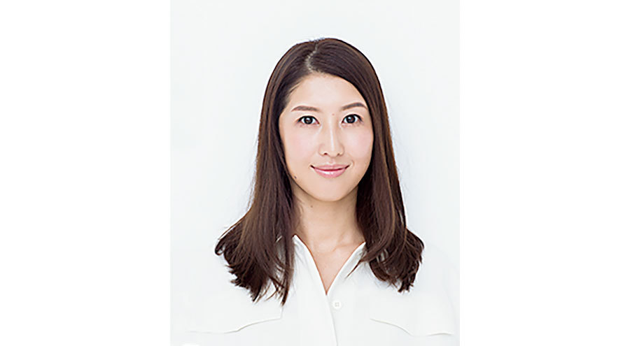 横から見た 40代に似合う髪型 ミディアムヘアスタイル人気ランキング2位