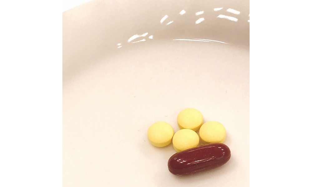 カミエルは海外版と比べて小粒で飲みやすいサプリメントに