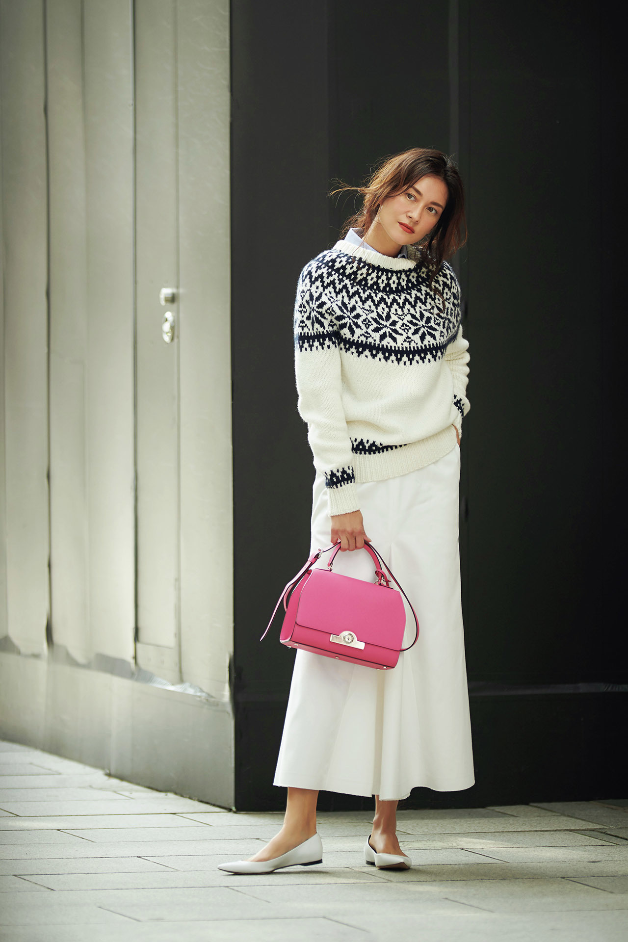 カジュアルを格上げする リュクスな白 パワー 五選 Web Eclat 50代女性のためのファッション ビューティ ライフスタイル最新情報