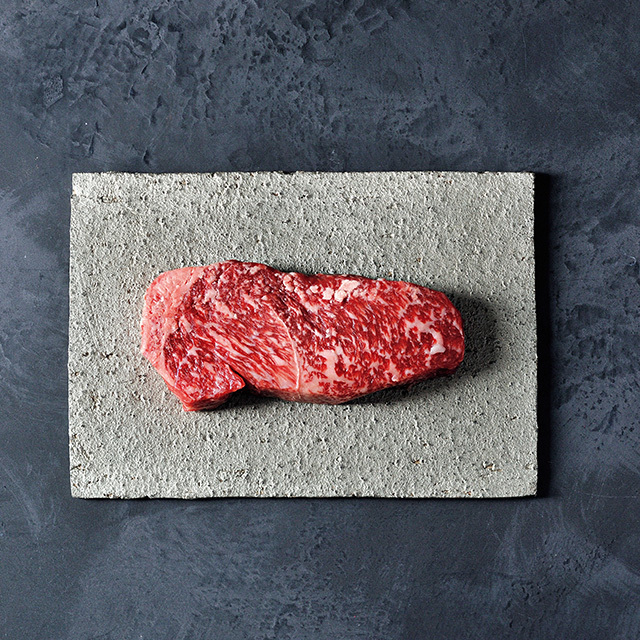 黒毛和牛熟 成肉(ロース)ステーキ用 200g ¥4,000