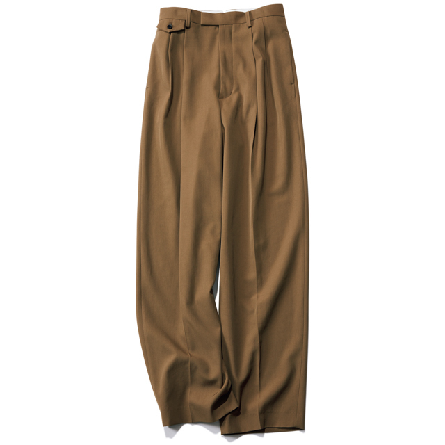 パンツ¥42,900/イレーヴ