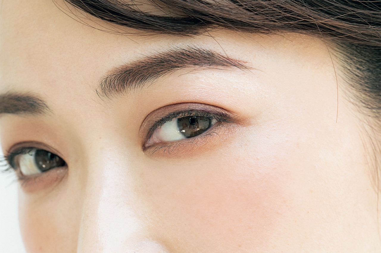 Eyes 目もとにいきいき感を与える“赤み”と“丸み”の威力