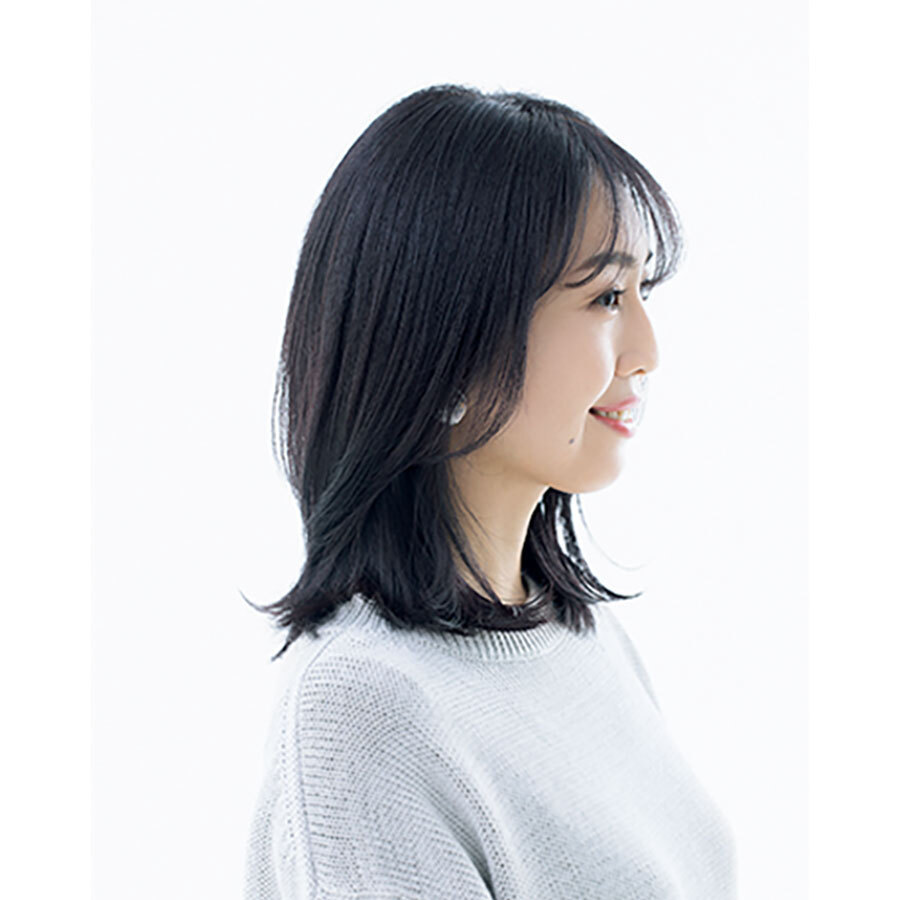 横から見た 人気ミディアムヘアスタイル3位の髪型
