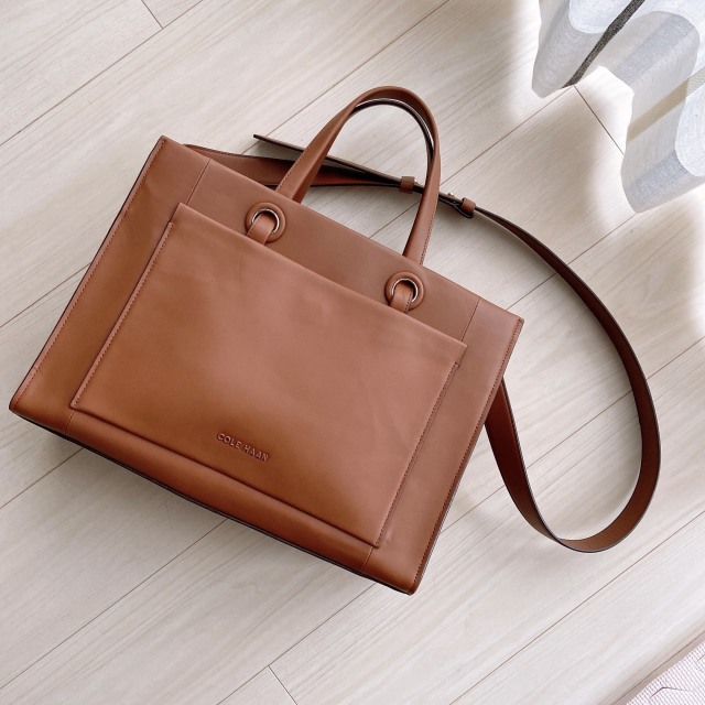 Colehaan 通勤コーデのお洒落格上げに ブラウンバッグがおすすめ ファッション誌marisol マリソル Online 40代をもっとキレイに 女っぷり上々