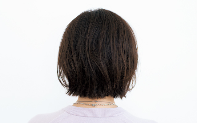 フォルムがくずれにくいワンレングスボブ バック
