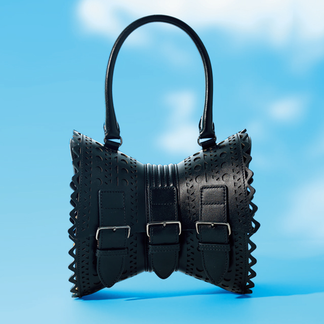 アライアの「コルセット バッグ」¥287,100