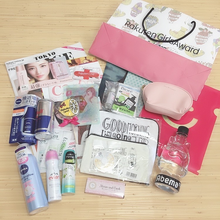 ブースで貰ったものもあります🧸