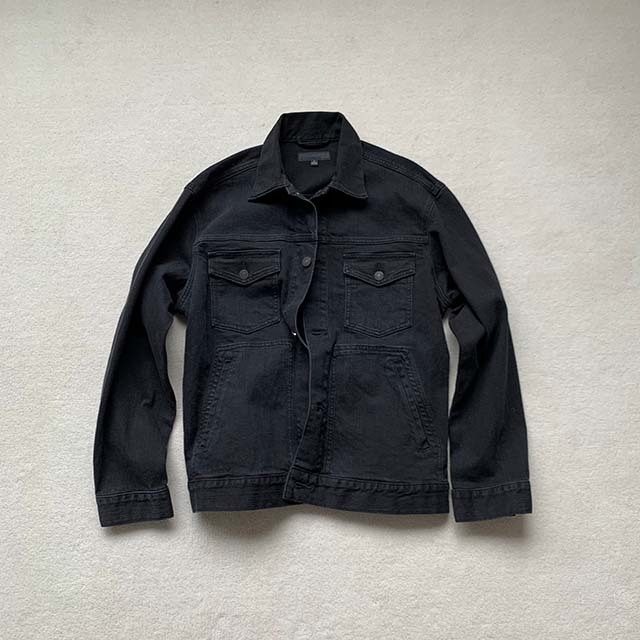 「ユニクロ」のデニムジャケット(メンズ) ¥3,990