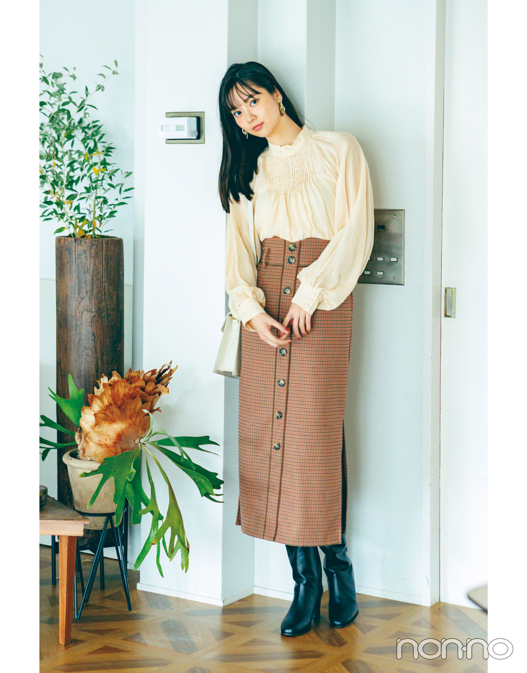 新川優愛の冬の推し服★ チェックのスカートはこう着こなす!_1_2