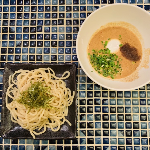 つけ麺だって付けちゃうんだから。