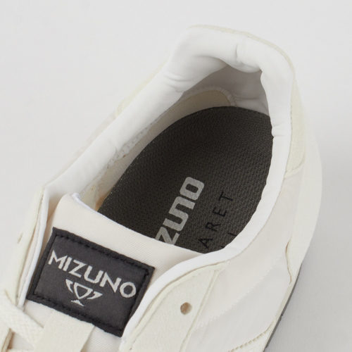50代に似合うスニーカーと大好評!「マーガレット・ハウエル×MIZUNO」に新色登場_1_4