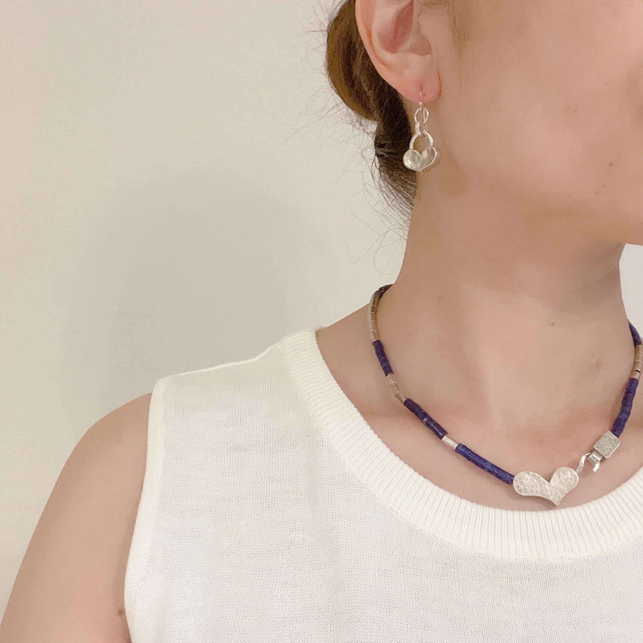 シルバー×ブルービーズのアクセサリー