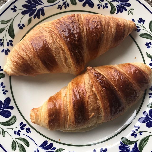 幸せな朝食♡オーブンに入れるだけで本場フランスのクロワッサンが楽しめる!_1_3