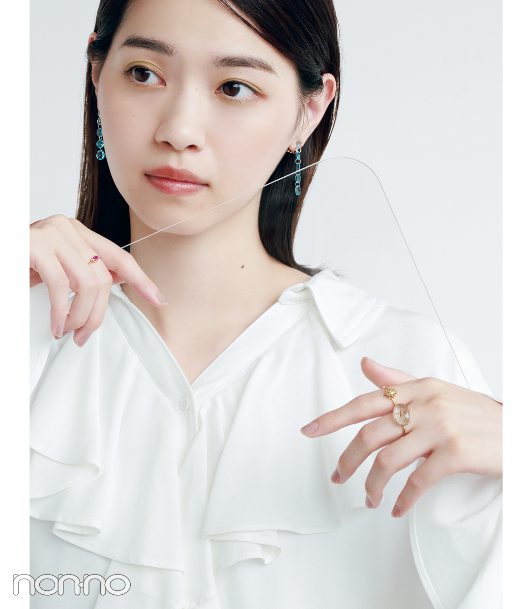 西野七瀬のジュエリーNEW WAVE モデルカット3-1