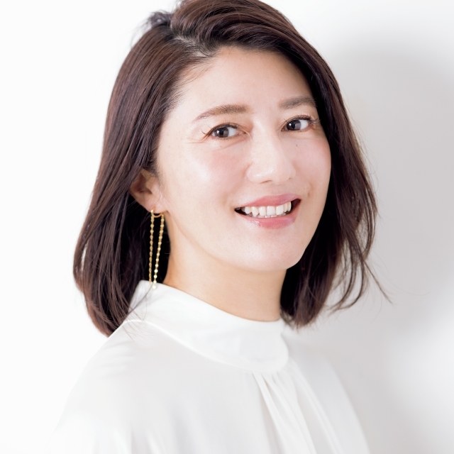 マスカラで毛流れを整えたら自眉増量。ムラ塗り眉も克服して、理想の太眉に(華組・山口りえさん)