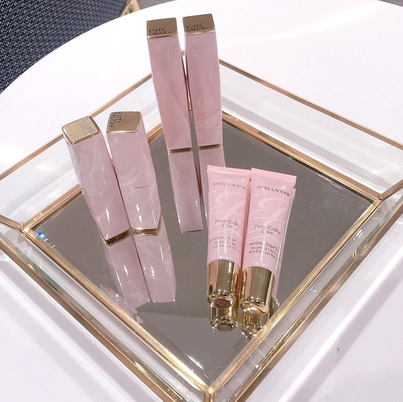 エスティ ローダーのピュア カラー エンヴィ リップ ケア コレクション