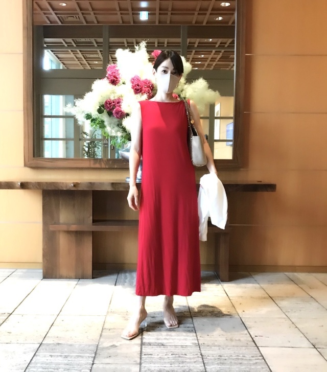 ZARA ザラ サンダル 2020 PVC ビニール クリアヒール 赤ワンピース