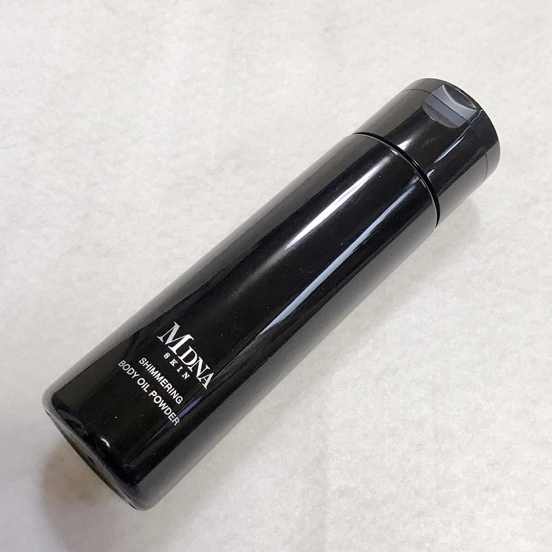 MDNA SKINのボディケア、シマリングボディパウダー