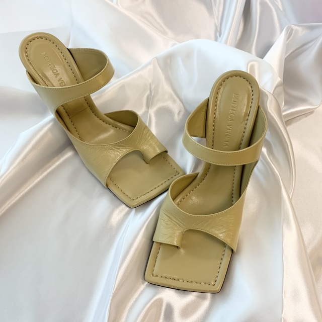 普段着改革 スクエアトゥ シューズの魅力とは ファッション誌marisol マリソル Online 40代をもっとキレイに 女っぷり上々