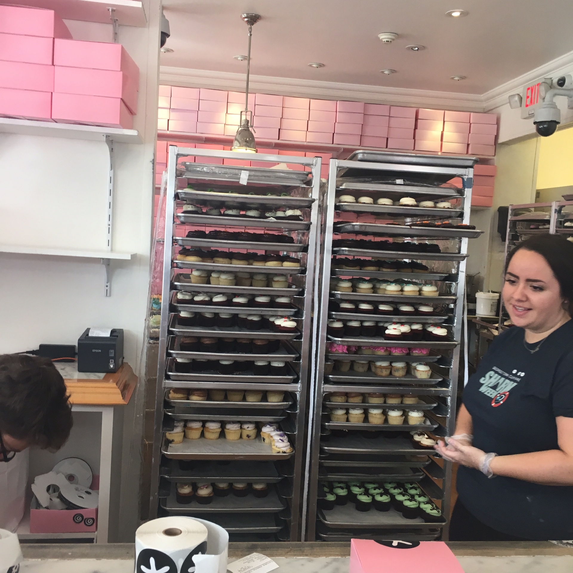 行列の出来るカップケーキ店_1_4