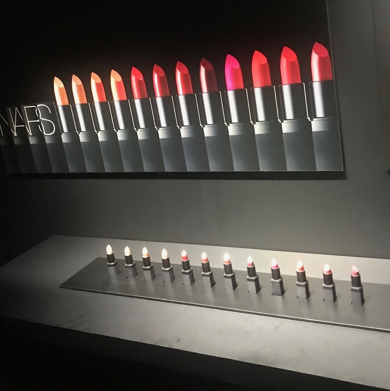 NARSの原点、12色のリップカラーも進化して登場