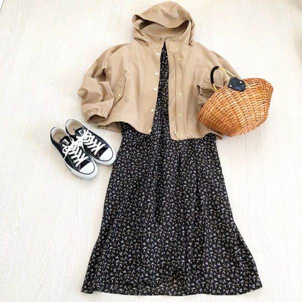 大人カジュアルの定番 コンバースの黒スニーカー コーデまとめ 40代レディースファッション ファッション誌marisol マリソル Online 40代をもっとキレイに 女っぷり上々