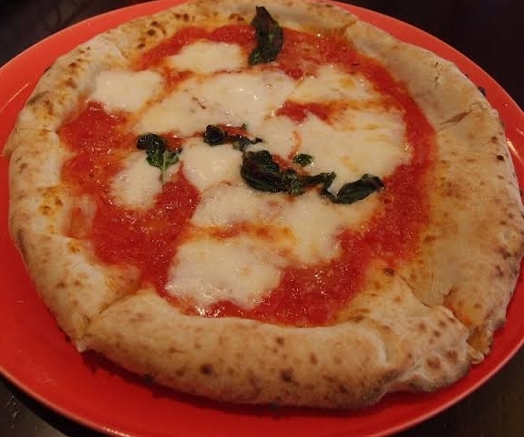 ピザが絶品 女子会におすすめな銀座一軒家イタリアン ファッション誌marisol マリソル Online 40代をもっとキレイに 女っぷり上々