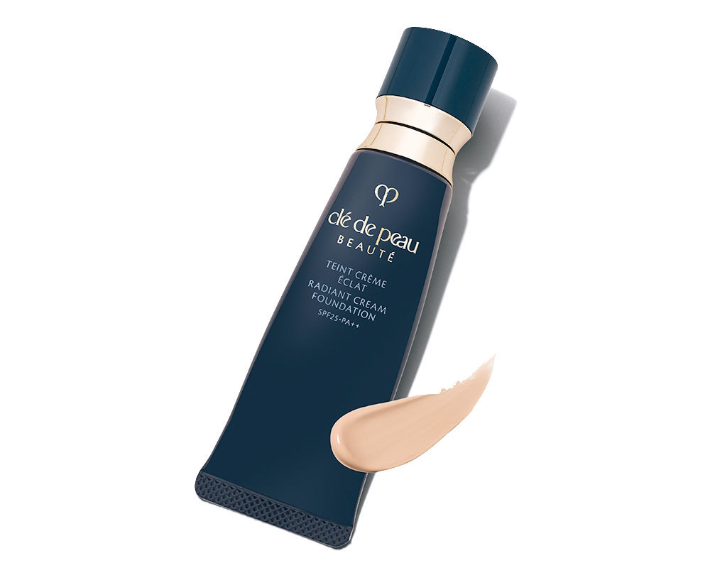 タンクレームエクラn SPF25・PA++ 全8 色 25g¥14,300/クレ・ド・ポー ボーテ