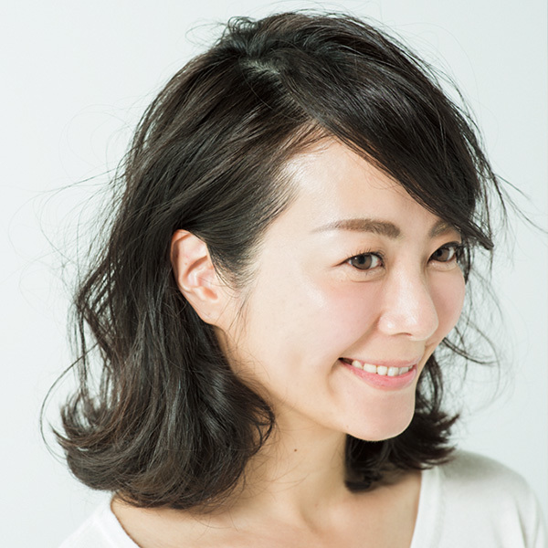 カジュアル服とヘアメイクの、ちょうどいいバランスを教えて!【アラフォーのおしゃれのお悩み解決】_1_8