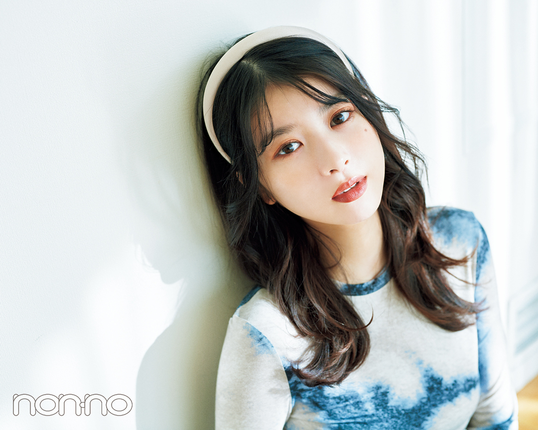 くびれ巻き 美人度アップで大人気 簡単おすすめヘアアレンジはコレ Non No Web ファッション 美容 モデル情報を毎日お届け くびれ巻き 美人度アップで大人気 簡単おすすめヘアアレンジはコレ Non No Web ファッション 美容 モデル情報を毎日お届け