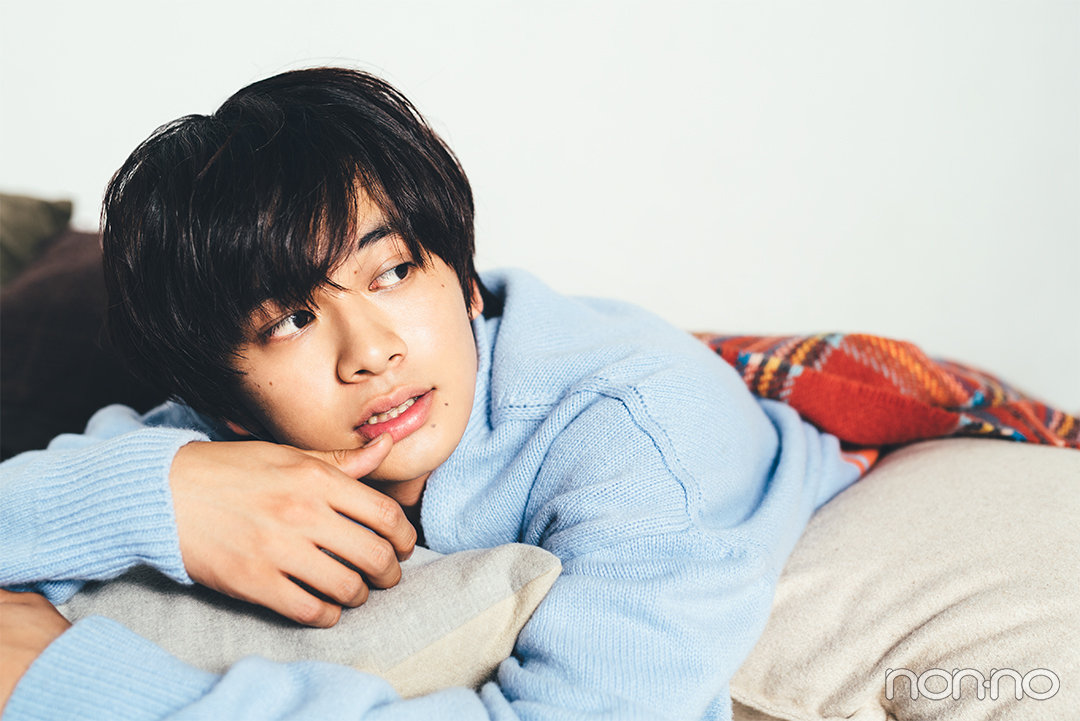 【ウェブ限定オフショ公開】北村匠海さんとお部屋でデート!_1_5
