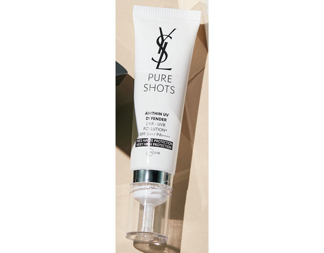 ピュアショット UV50 SPF50+・PA++++ 30㎖ ¥7,260/イヴ・サンローラン・ボーテ