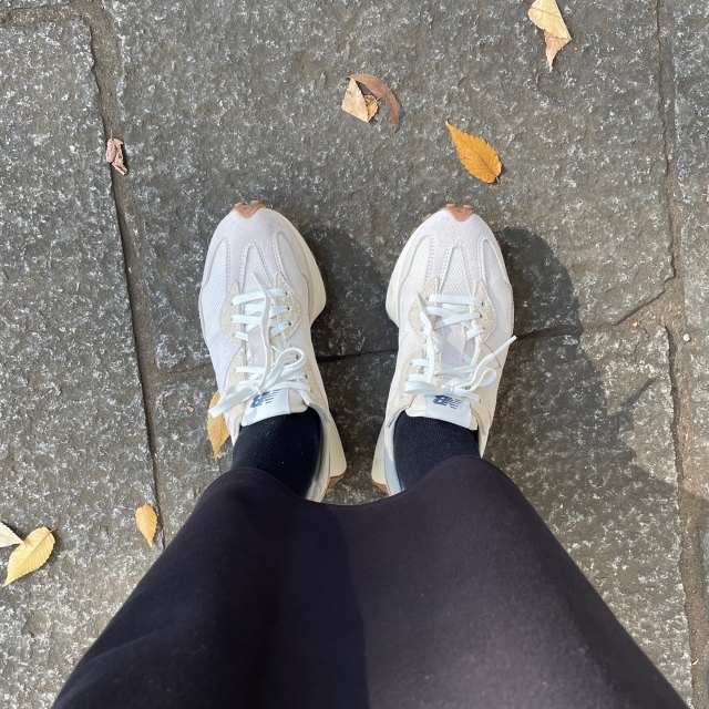 【スニーカー選び】初めてのNew Balanceは327に_1_3