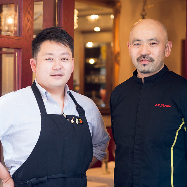 星壽仁さん(左)と村島輝樹シェフ