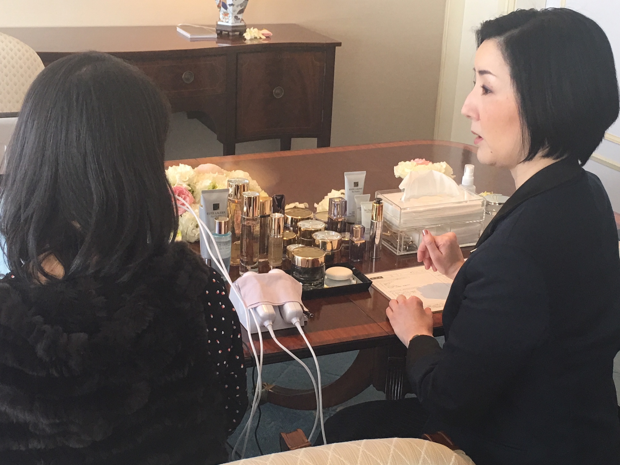 たるみ、しぼみ、乾燥・・・。悩み多き“アラフォー肌”は 最先端のラグジュアリーコスメにいまこそ、委ねよ!_1_2