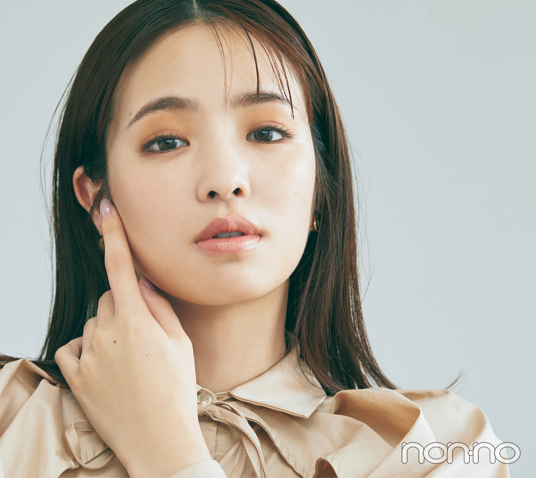 横田真悠のあか抜け秋コスメモデルカット5−1