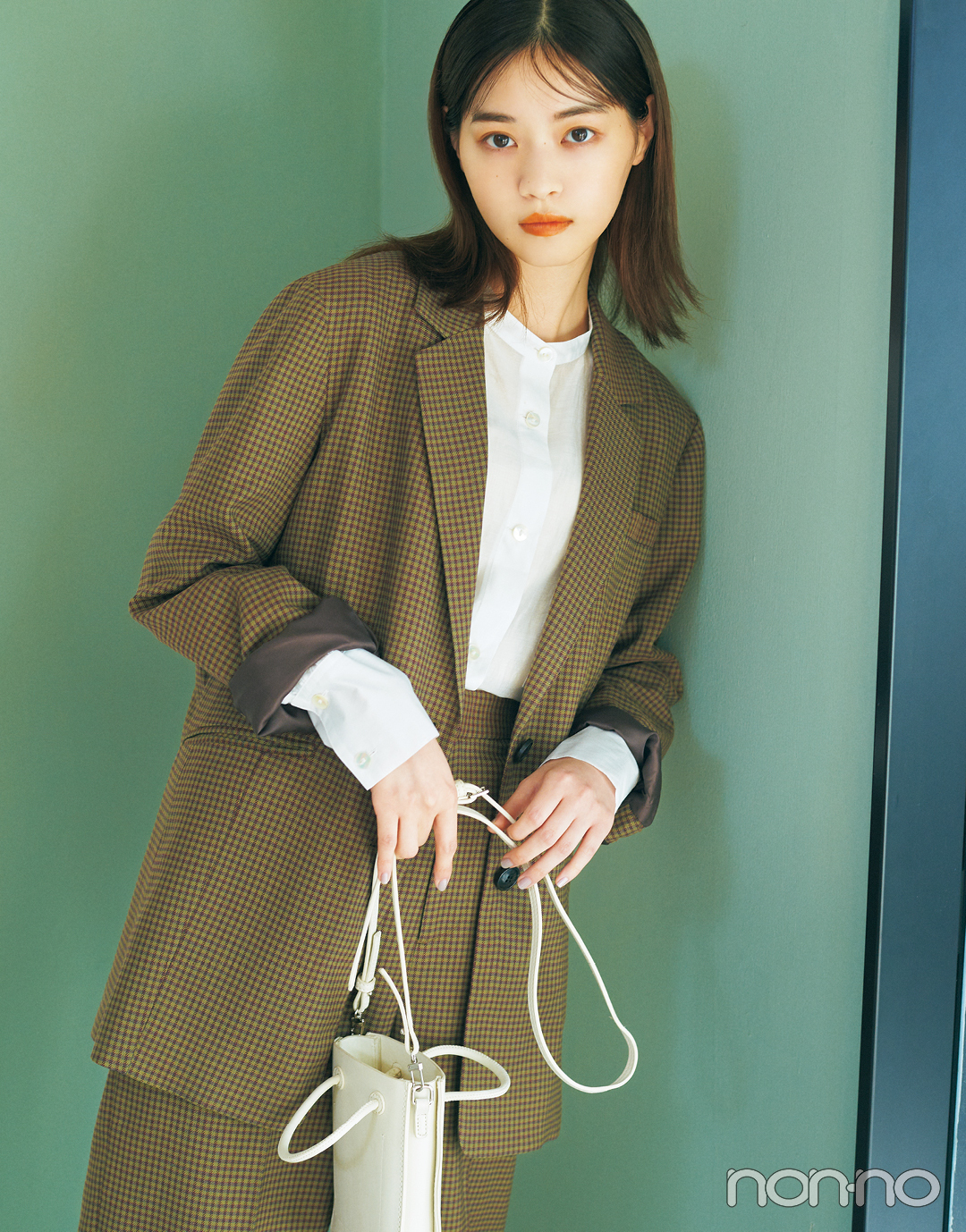 西野七瀬が着こなす春服コーデ2