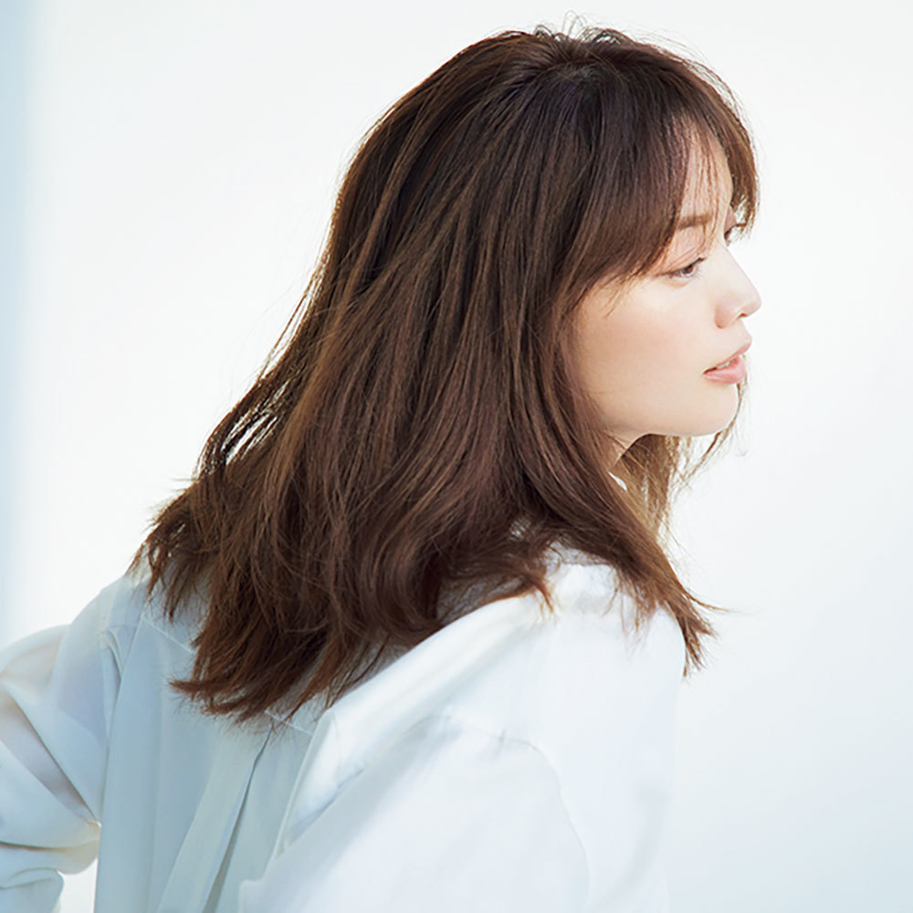 横から見た40代に似合う髪型ヘアスタイル人気ランキング1位