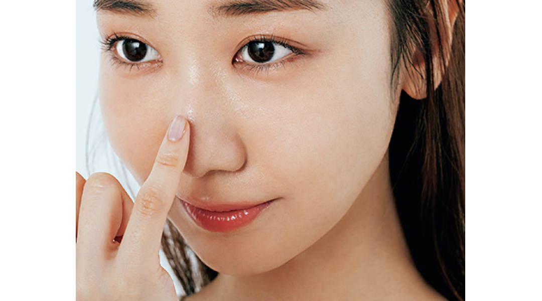 光で立体感を足すイメージでハイライトをのせる。
