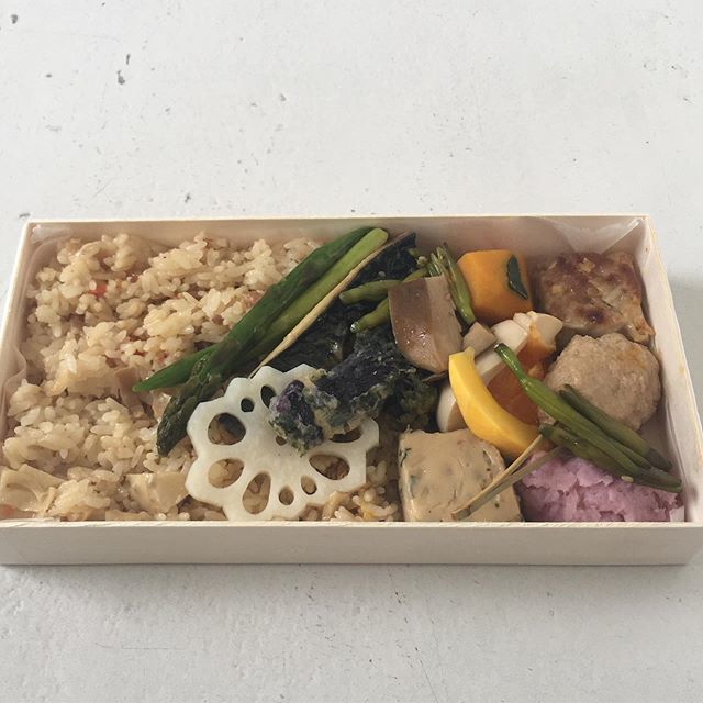 今日の撮影ランチは「サノ松」のお弁当_1_1