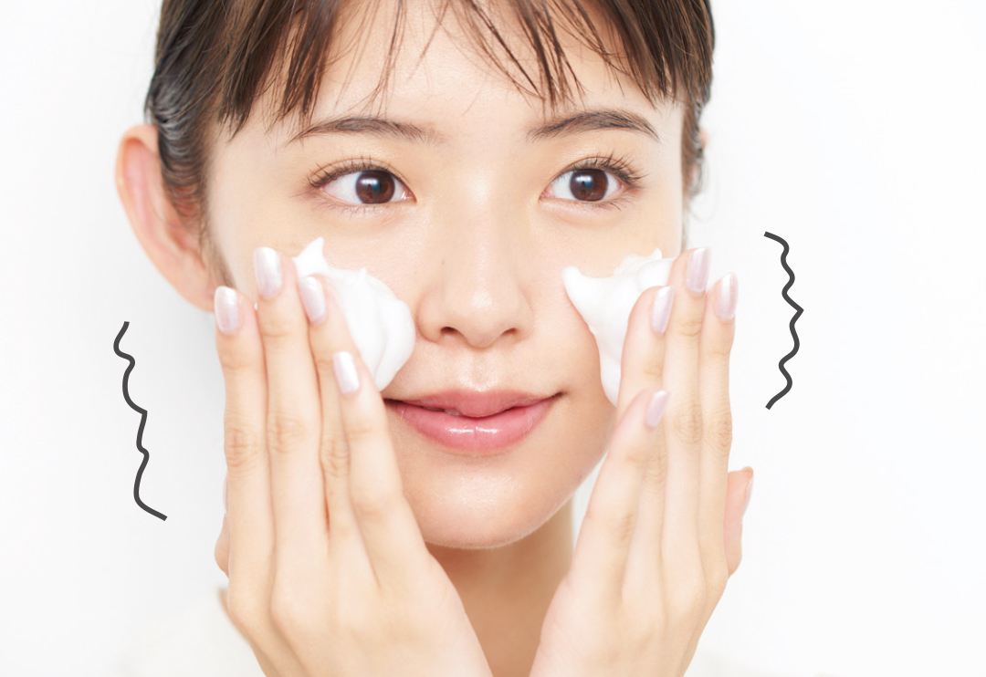 崩れないベースメイク★ 汗にも乾燥にも負けないお役立ちコスメをご紹介!_1_10